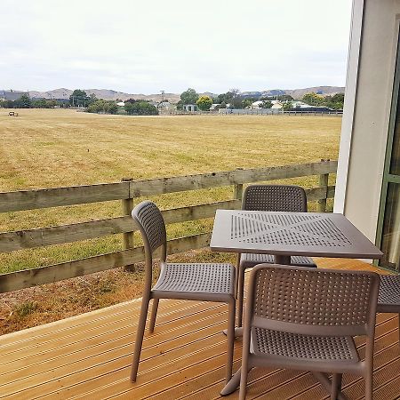 Martinborough Top 10 Holiday Park Kültér fotó
